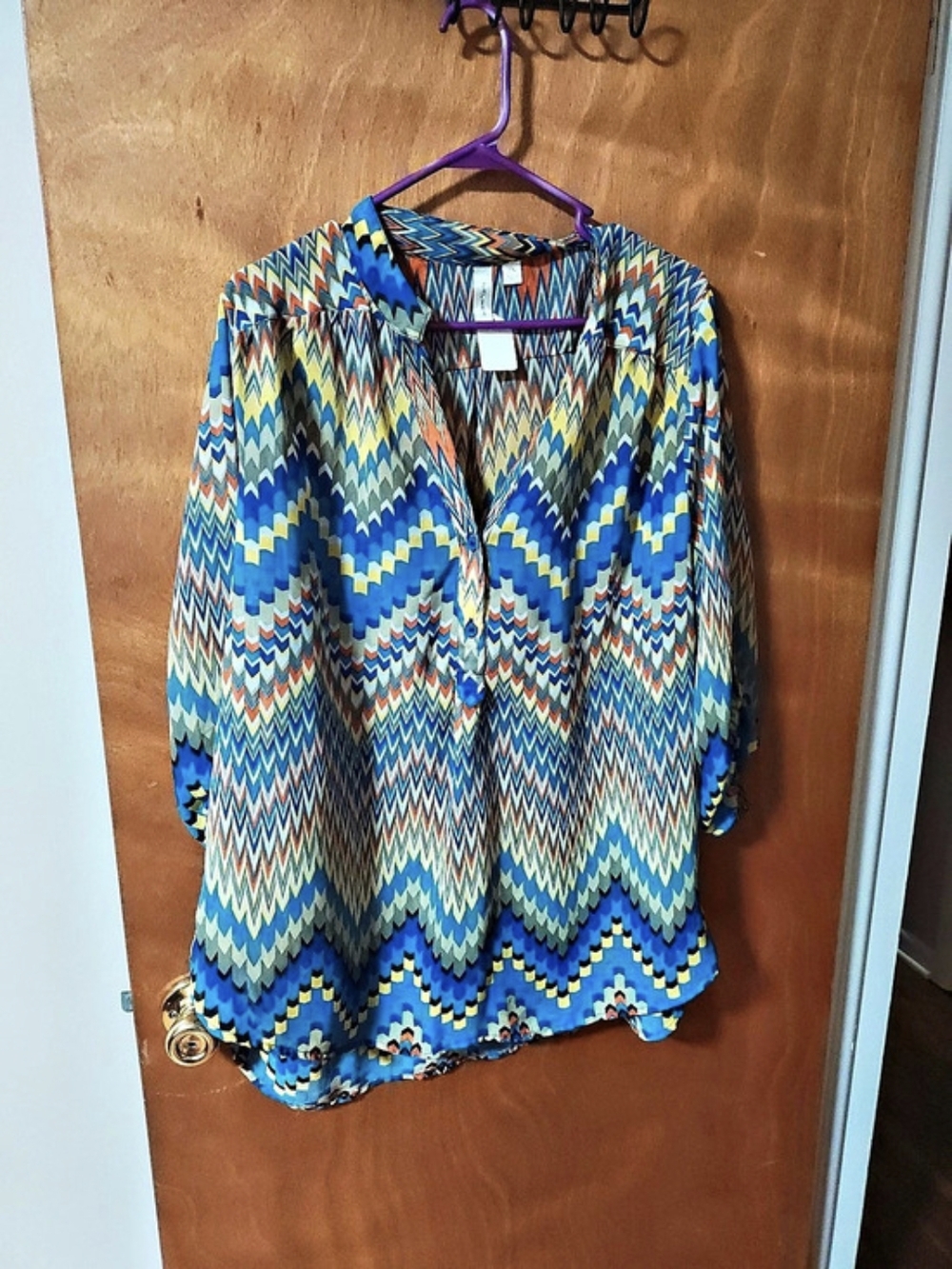Tajera Geometric Button Front Top in Blue Size 2X